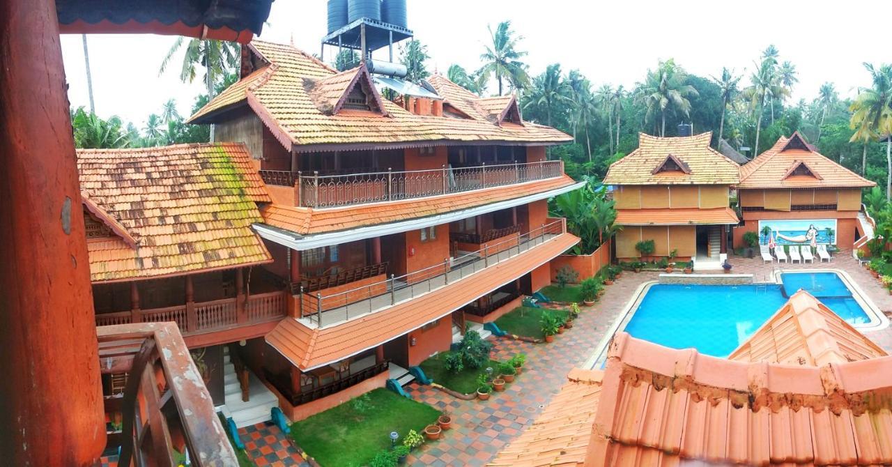 Nikhil Ayurvedic Heritage Hotel Varkala Esterno foto