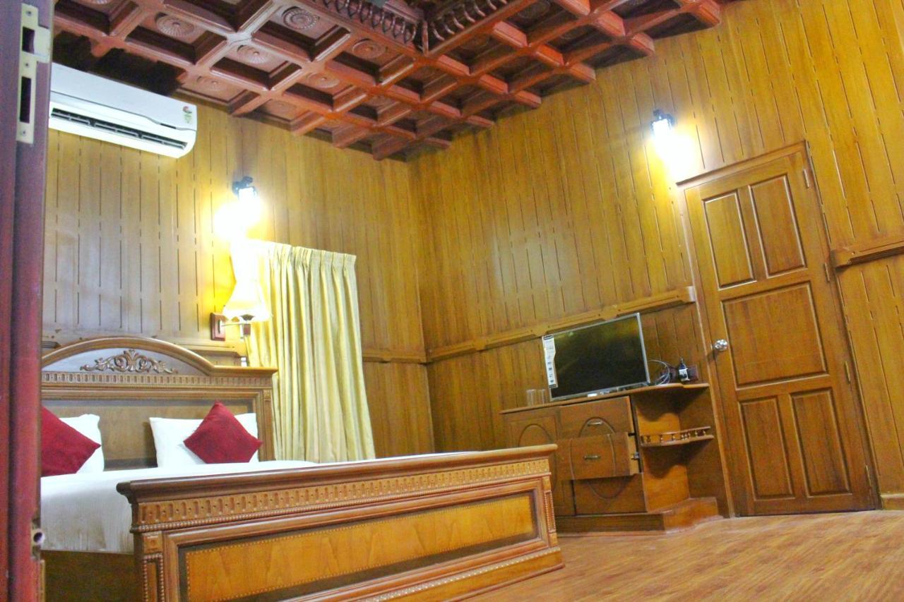Nikhil Ayurvedic Heritage Hotel Varkala Esterno foto