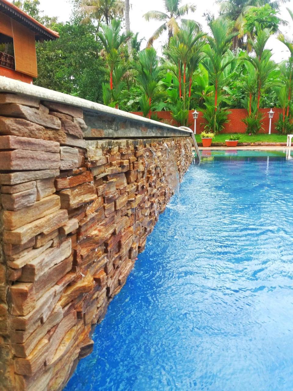 Nikhil Ayurvedic Heritage Hotel Varkala Esterno foto