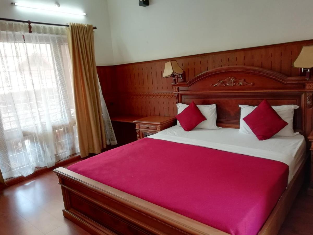 Nikhil Ayurvedic Heritage Hotel Varkala Esterno foto